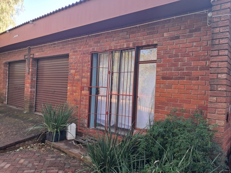 3 Bedroom Property for Sale in Pellissier Free State